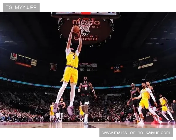 戴维斯伤病缠身，豪门争相出手，体能成为关键战场